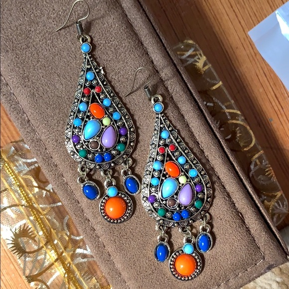 Earth vibrancy, hand-set earrings - Picture 2 of 3